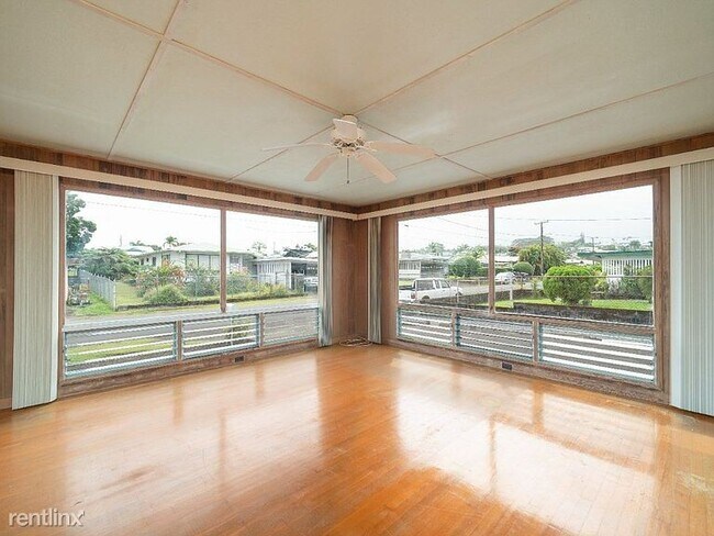 Building Photo - 3 br, 2 bath House - 50 Hale Nani St