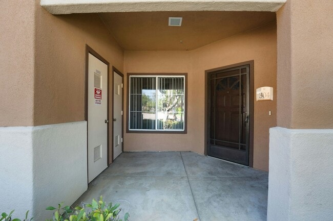 Building Photo - 2960 Champion Way