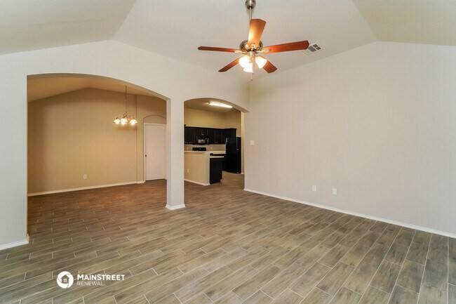 Building Photo - 2720 Triple Crown Ln