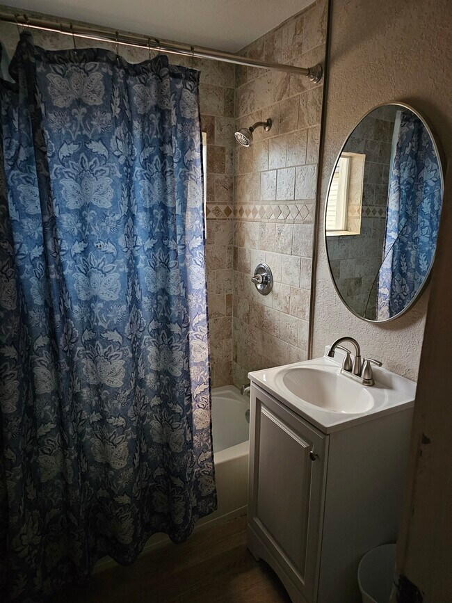 Foto del edificio - 2118 S Prairie Ave