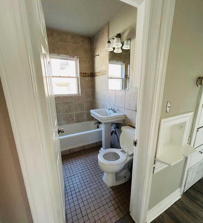 Foto del edificio - 1037 SW Binkley St