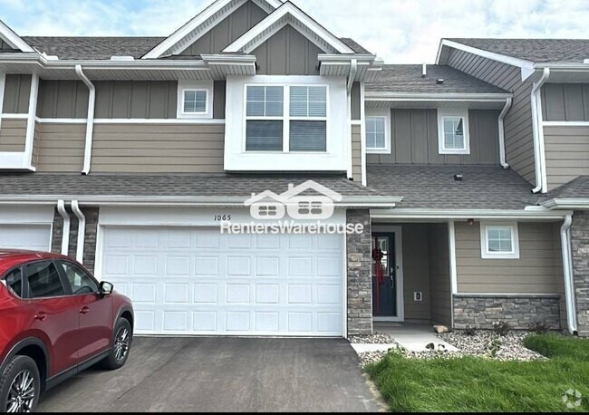 Building Photo - 1065 Jubert Dr