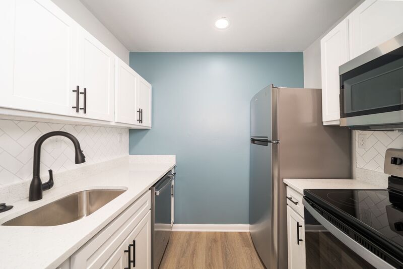 Foto principal - 711 E Leicester Ave