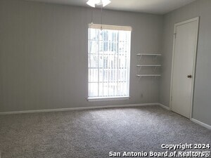 Building Photo - 8401 N New Braunfels Ave