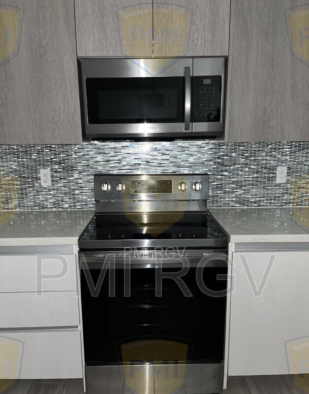 Foto del edificio - 805 W Garrison Dr