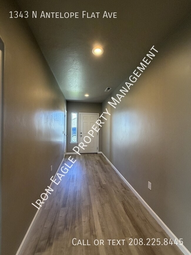Building Photo - 1343 N Antelope Flat Ave
