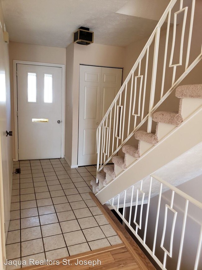Building Photo - 2 br, 2.5 bath House - 2541 Bristol Terrace