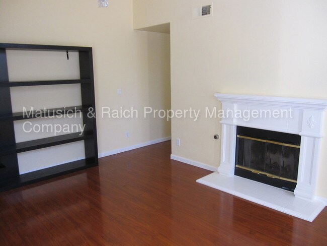 Building Photo - 1517 Treviso Ave