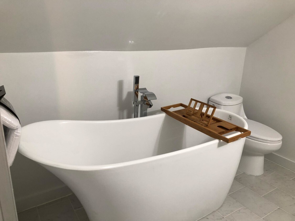 20 Walnut Ave, Wheeling, WV 26003 House Rental in Wheeling, WV