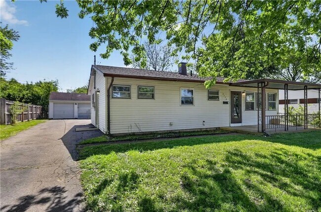 Foto del edificio - 4176 Mapleleaf Dr