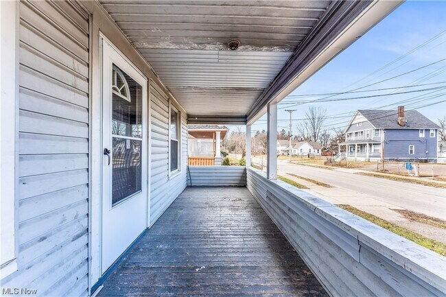 Building Photo - 3501 Broadview Rd