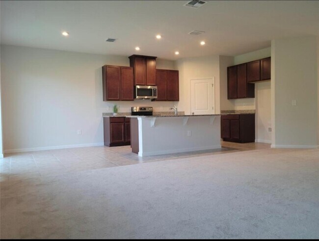 Foto del edificio - 4162 Keeson Cir