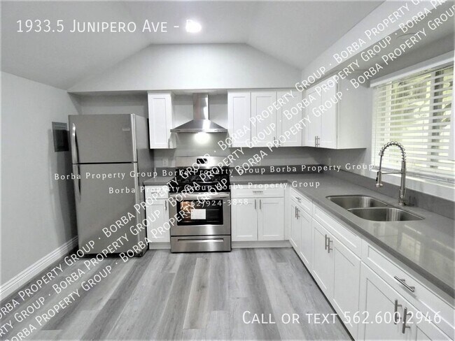 Building Photo - *** STUNNING 1 BEDROOM | 1 BATH APARTMENT ...