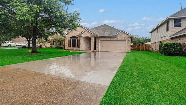 Foto del edificio - 8410 Piping Rock St