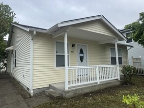 Building Photo - 4925 42nd Ln SE