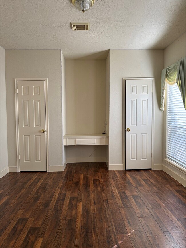 Foto del edificio - 9731 New Kent Dr