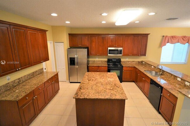 Building Photo - 19343 SW 60th Ct