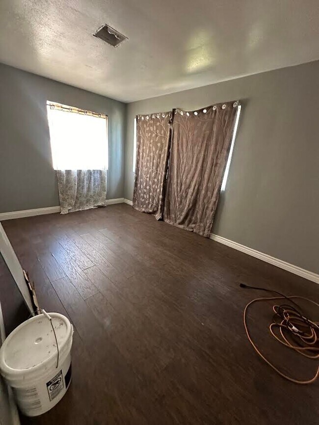 Foto del edificio - 17376 San Bernardino Ave