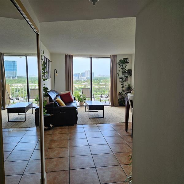 Foto del edificio - 2350 NE 135th St