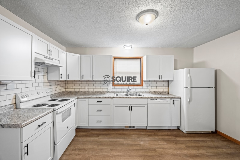 1906 5th Ave, Leavenworth, KS 66048 Room for Rent in Leavenworth, KS