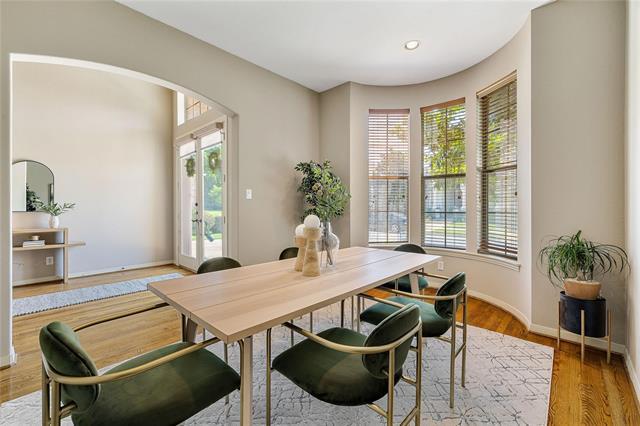 Foto del edificio - 3611 N Versailles Ave
