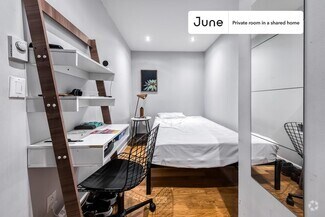 Building Photo - Private bedroom in 3 bed/1 bath Home
