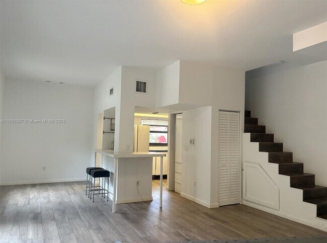 Foto del edificio - 1890 Brickell Ave