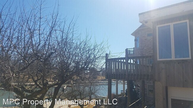 Building Photo - 2 br, 2 bath House - 4525 5th Avenue