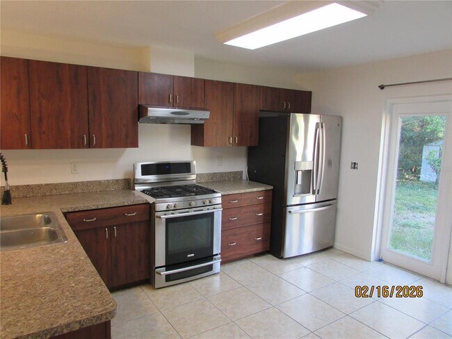 Foto del edificio - 506 6th Ave NW