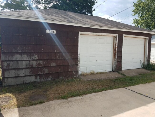 Building Photo - bry1804