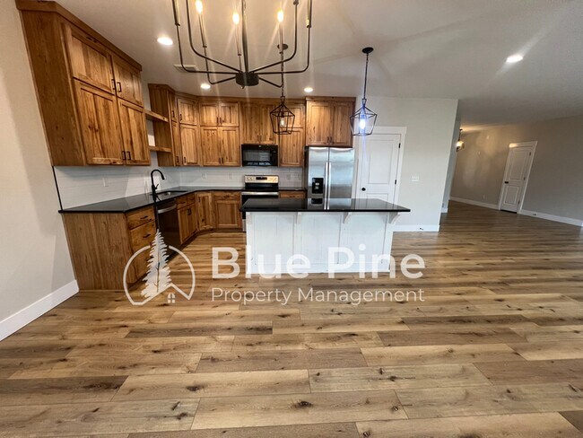 Foto del edificio - 1104 Cypress Loop