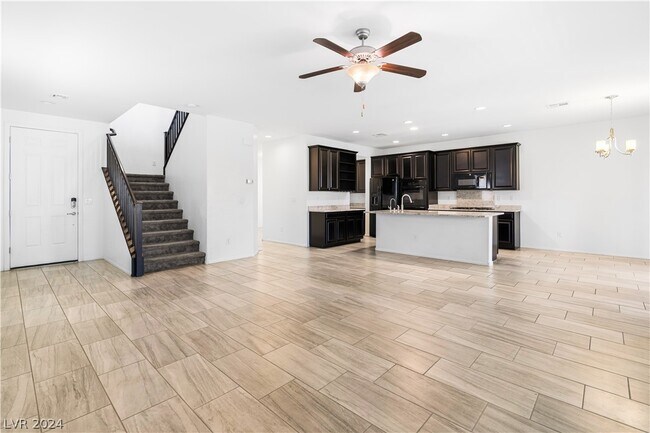 Building Photo - 8102 Lennox View Ln