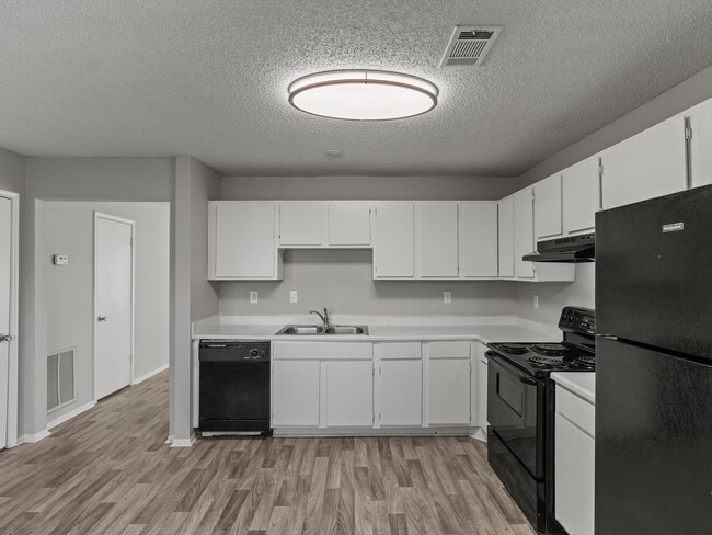 Building Photo - Wilshire Park Apartments