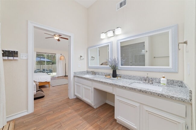 Building Photo - 36 N Rain Forest Ct