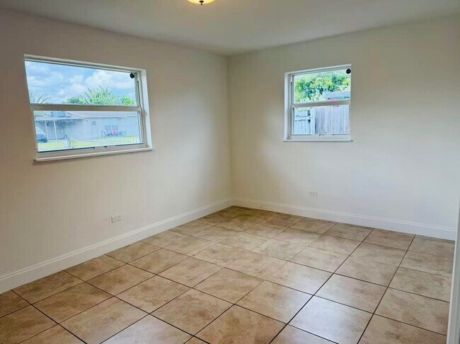 Foto del edificio - 6250 SW 39th St
