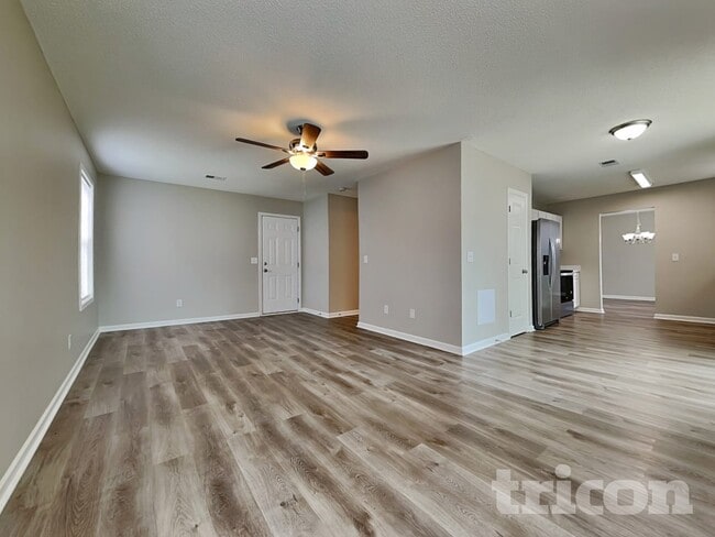 Building Photo - 208 Autumn Woods Dr