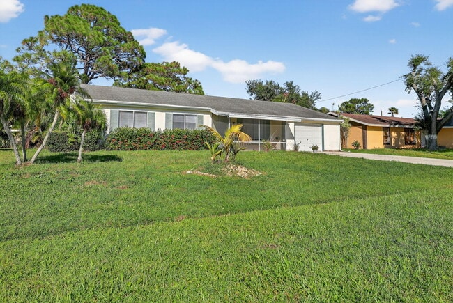 Building Photo - 2231 SE Shelter Dr