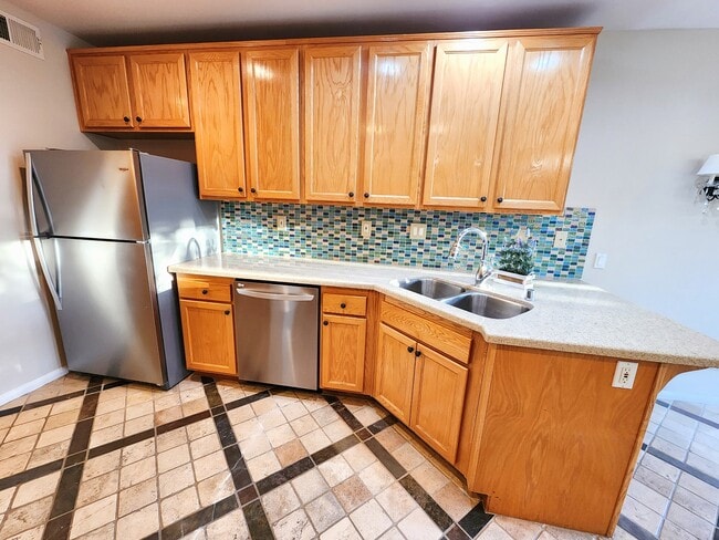 Building Photo - 6611 Santa Isabel St