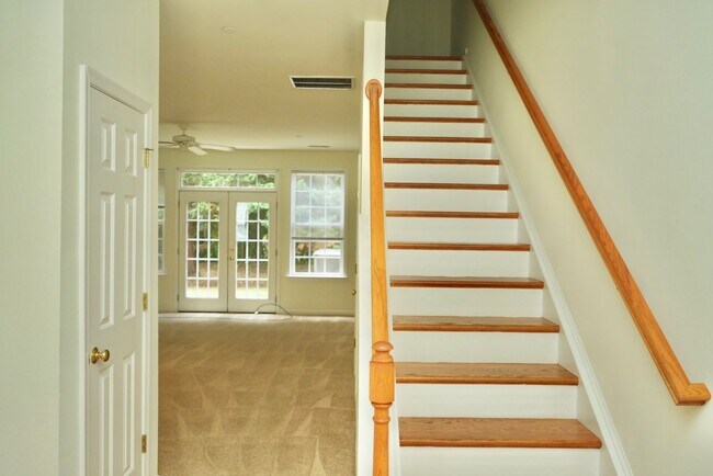 Foto del edificio - 1119 Somer Chase Ct
