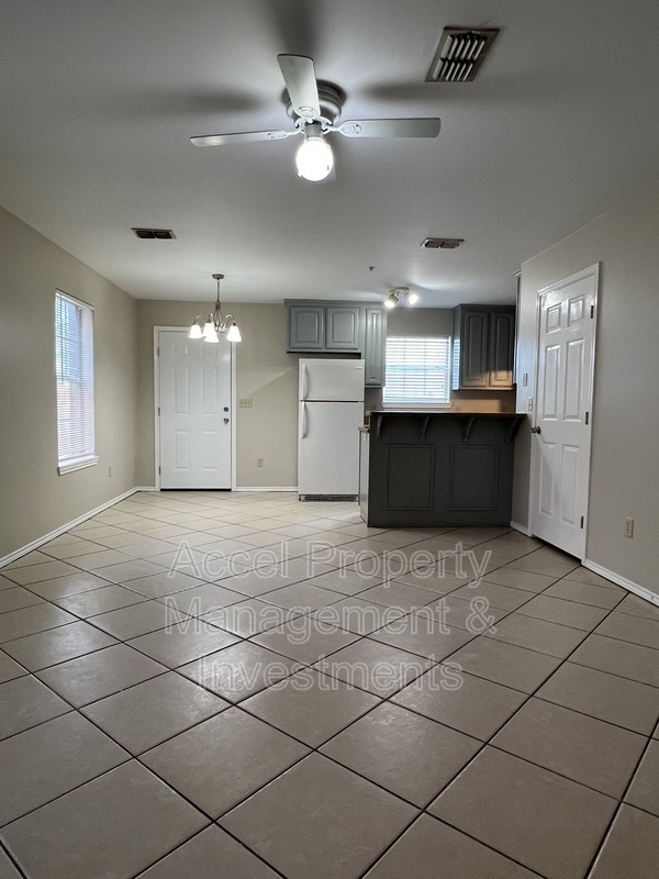 Foto del edificio - 407 S 48th Ln