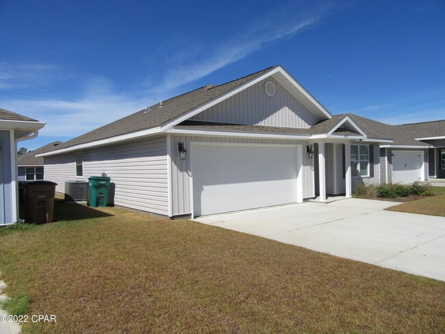 Building Photo - 4015 Pioneer Ln.