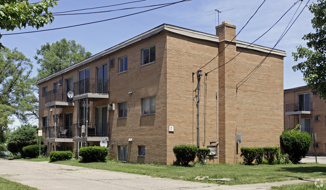 Building Photo - Diamond Apartments