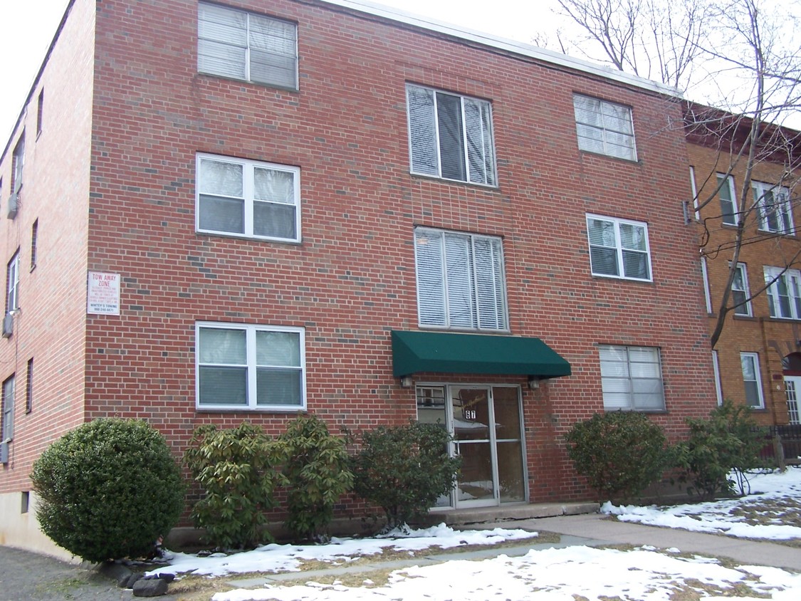 Primary Photo - 67 Evergreen Ave