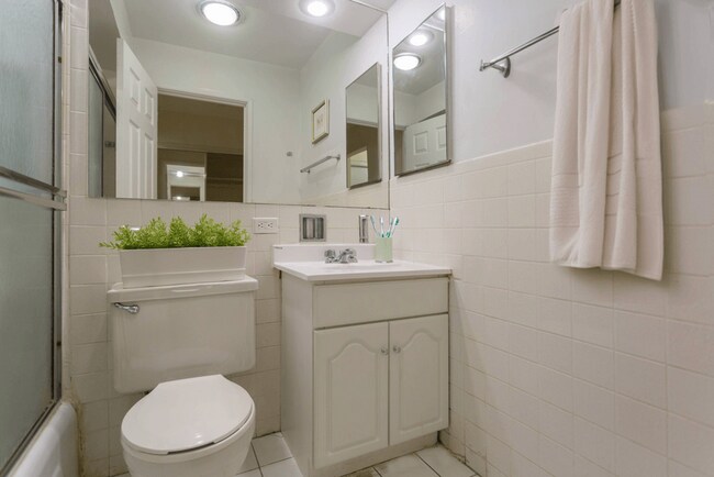 Foto del edificio - Sheridan Terrace - 6725 N Sheridan Rd