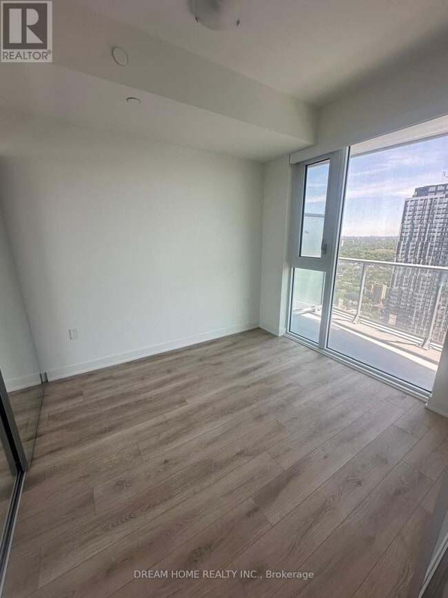 Building Photo - 100 Dalhousie St