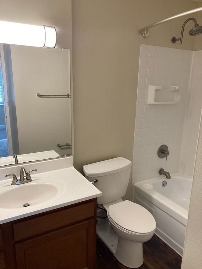 Interior Photo - Garfield Tower - GAR