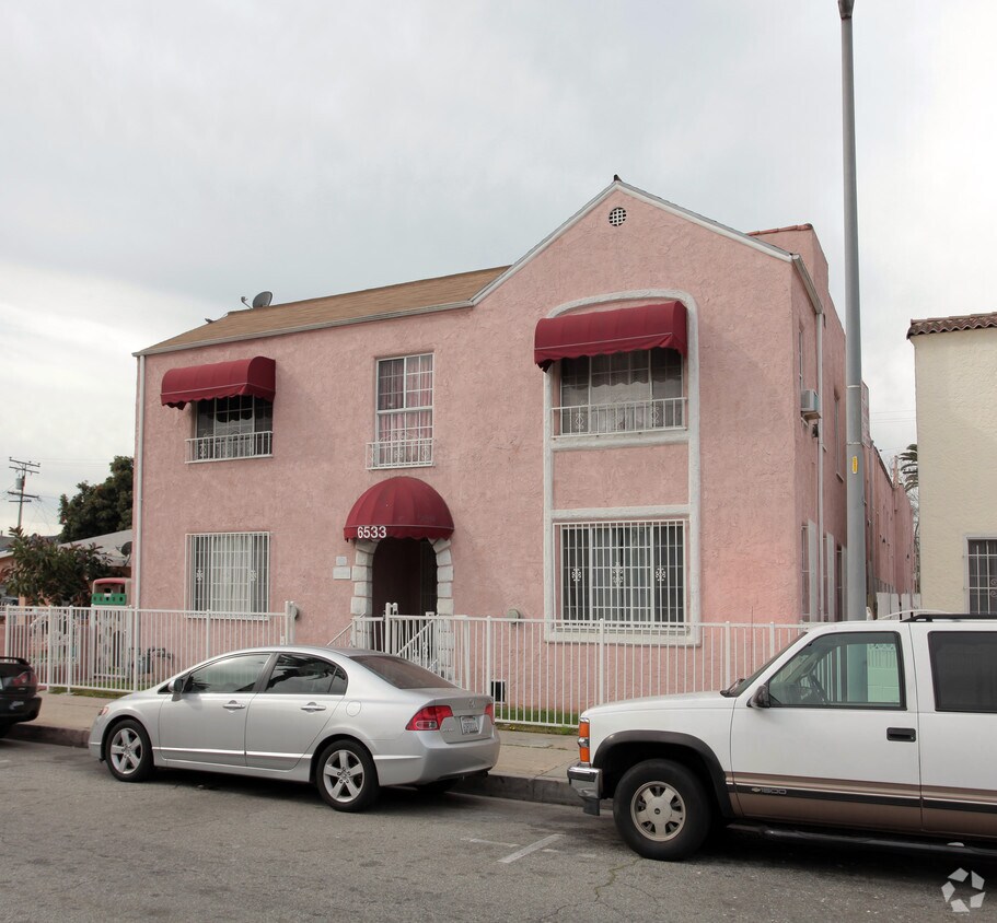 Building Photo - 6533 Templeton St