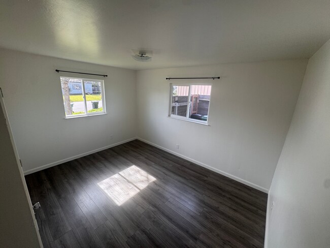 Foto del edificio - 2321-2321 Pamela Ln