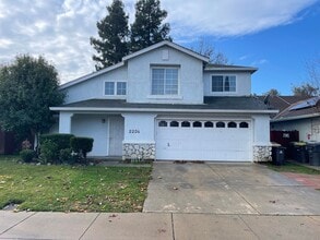 Building Photo - 2234 Prestwick St