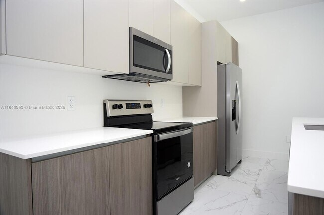 Foto del edificio - 4218 NE 7th Terrace